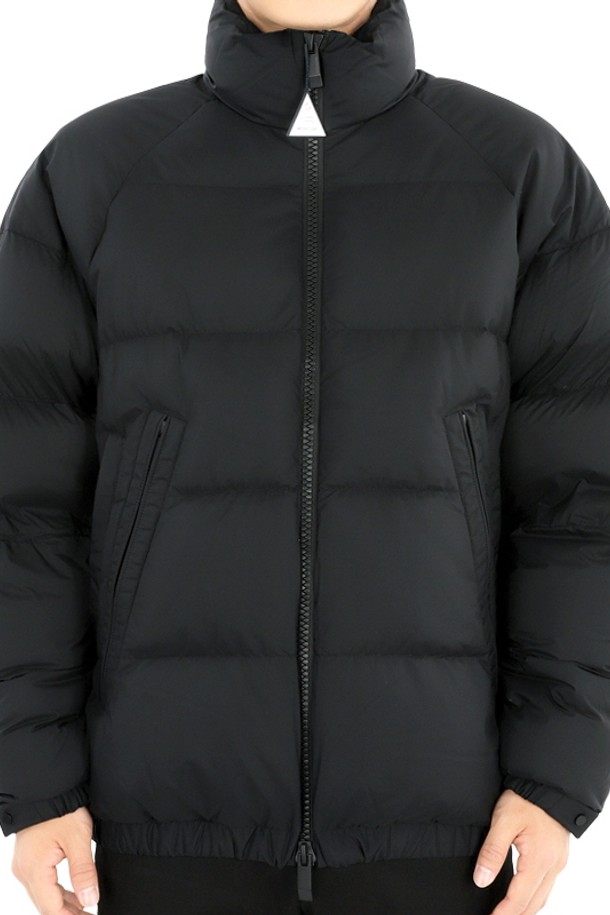 MONCLER - 다운/패딩 - 몽클레어 남성 JOUGLAR 다운 패딩 자켓(블랙) 1A00082 596K7 999