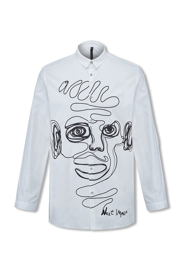 닥터퍼니스트 면 아트워크 셔츠 화이트 FJCMBC06A는 부드러운 면 소재로 제작되어 편안한 착용감을 선사하는 남성용 셔츠입니다. 봄, 여름 시즌에 어울리는 얇은 두께감과 레귤러 핏으로 제작되었으며, 캐주얼하고 미니멀한 스타일을 연출합니다. 차이나칼라 디자인과 긴 소매 기장으로 깔끔한 느낌을 주며, 아트워크 프린트가 돋보이는 디자인이 특징입니다. 데이트룩, 카페룩 등 다양한 TPO에 활용하기 좋으며, 일상에서 개성 있는 스타일을 완성할 수 있습니다.
