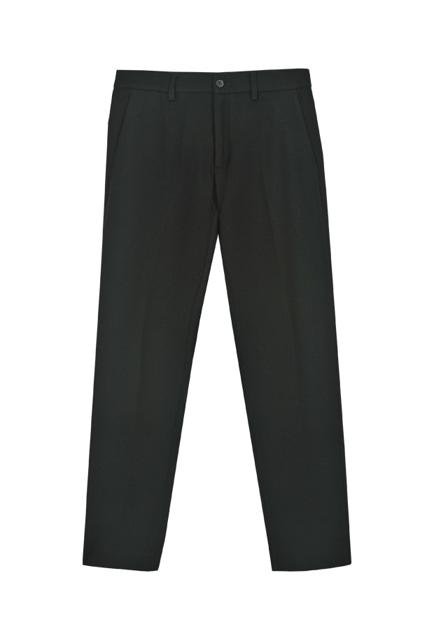 남성용 울 미니멀 팬츠 블랙 FMLPBP53A는 가을, 겨울 시즌을 위한 슬림핏 레귤러핏 긴 바지입니다. 미니멀한 스타일의 이 바지는 오피스룩, 비즈니스 캐주얼, 출근룩에 적합하며, 무지 디자인과 블랙 컬러로 시크하고 클래식한 분위기를 연출합니다. 두꺼운 울 소재 특유의 뻣뻣한 촉감이 특징이며, 밴딩 없이 깔끔한 핏을 선사합니다. 데일리룩에 세련됨을 더해줄 울 팬츠를 만나보세요.
