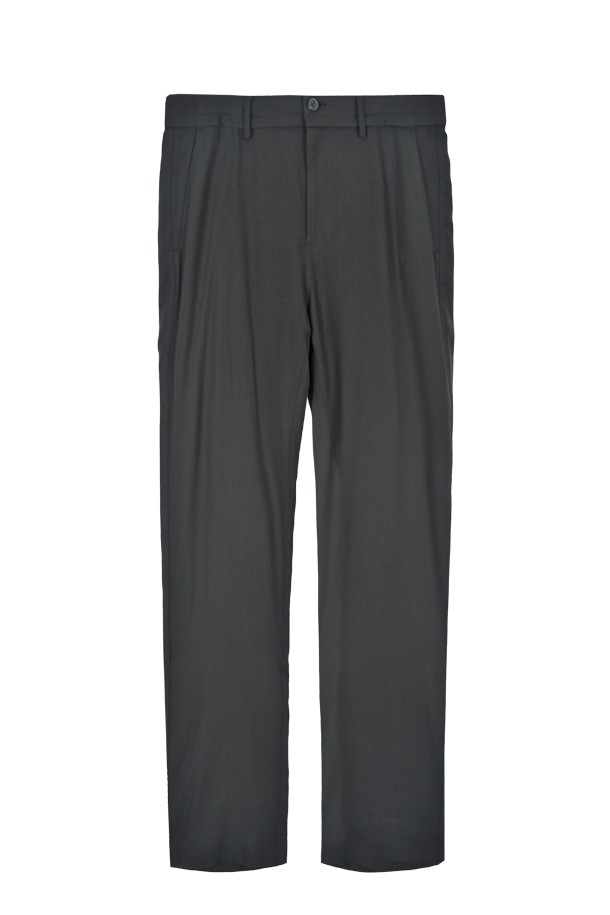 울 모던 슬랙스 다크그레이 FMLPBP55A는 남성용 슬림핏 슬랙스로, 가을과 겨울에 착용하기 좋은 두꺼운 울 소재로 제작되었습니다. 다크그레이 컬러의 무지 디자인으로, 오피스룩, 비즈니스 캐주얼, 출근룩 등 다양한 TPO에 활용 가능합니다. 클래식, 미니멀, 시크 스타일을 연출하기에 적합하며, 긴 기장으로 세련된 핏을 선사합니다. 모던한 스타일을 추구하는 남성분들께 추천하는 아이템입니다.
