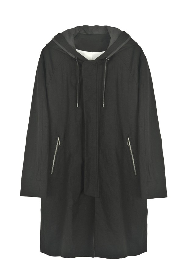 면 린넨 간절기 후드 코트 블랙 FMKPBH03A는 간절기, 가을, 겨울에 활용하기 좋은 아우터입니다. 베이직한 스타일의 무지 디자인으로, 캐주얼, 미니멀, 클래식 스타일을 모두 소화할 수 있습니다. 면, 린넨, 폴리에스테르, 레이온, 나일론 혼방 소재로 제작되어 편안한 착용감을 제공하며, 레귤러핏과 긴소매, 후드 디자인이 특징입니다. 가을 나들이룩이나 겨울 데일리룩에 매치하여 스타일리시함을 더해보세요. 집업 스타일의 후드 코트로, 안감이 있어 더욱 따뜻하게 입을 수 있습니다.
