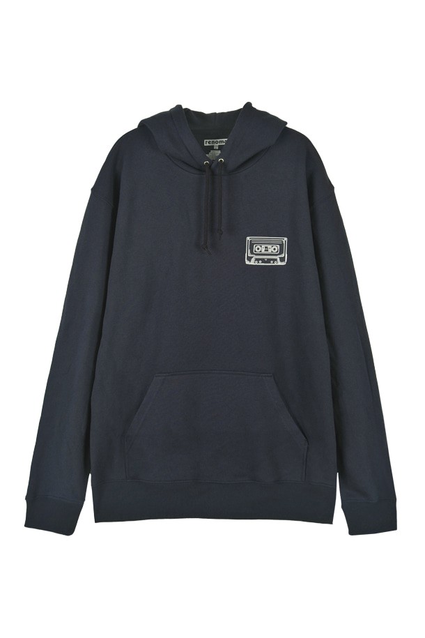 "아날로그 바이브 후드티 네이비 RROMTT01A"는 캐주얼한 스타일을 선호하는 분들을 위한 후드티입니다. 가을과 겨울에 착용하기 좋은 면 소재로 제작되어 부드러운 촉감을 선사합니다. 네이비 컬러는 어떤 옷에도 잘 어울려 데일리룩, 집콕룩, 산책룩 등 다양한 TPO에 활용하기 좋습니다. 미니멀하고 클래식한 디자인으로 유행을 타지 않고 오랫동안 즐겨 입을 수 있습니다. 실용적인 디자인으로 편안함과 스타일을 동시에 잡았습니다.
