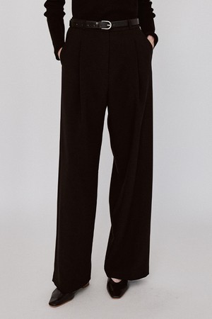 Classic One Tuck Wide Slacks - Black