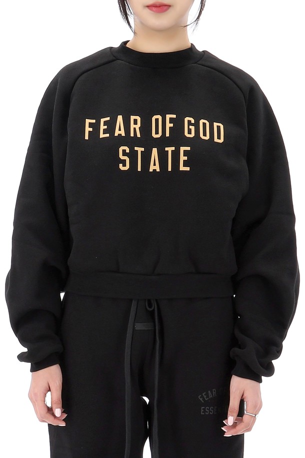 FEAR OF GOD - 긴팔티셔츠 - 피어오브갓 에센셜 로고 프린트 크롭 스웨트셔츠 192BT247380FW BLACK