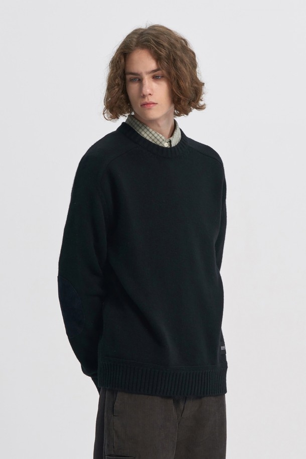 BROMPTON LONDON - 스웨터 - WOOL BLENDED ELBOW PATCH ROUND SWEATER - BLACK (P234MKT220)