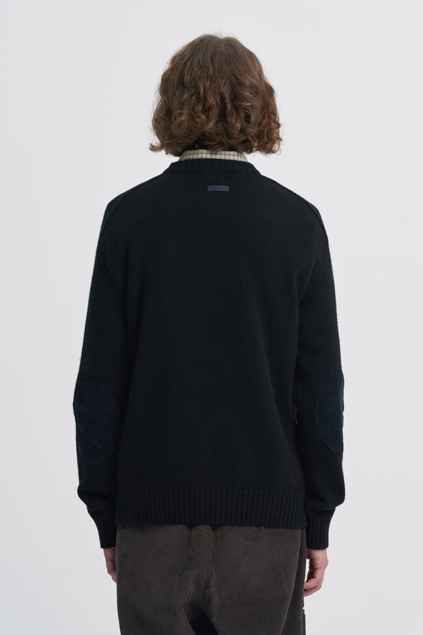 BROMPTON LONDON - 스웨터 - WOOL BLENDED ELBOW PATCH ROUND SWEATER - BLACK (P234MKT220)