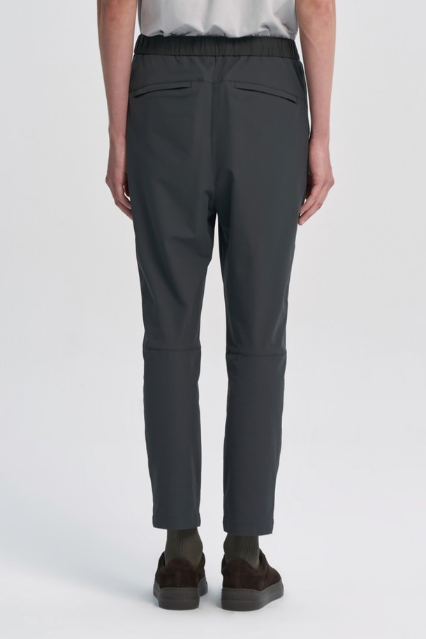 BROMPTON LONDON - 캐주얼팬츠 - STRETCH ONE TUCK TROUSERS - CHARCOAL (P233MPT112)