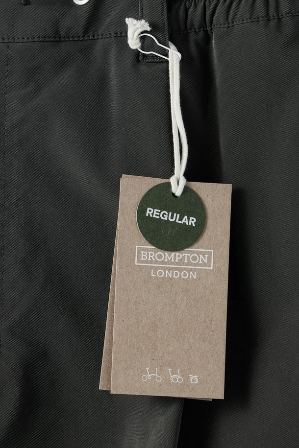 BROMPTON LONDON - 캐주얼팬츠 - EXPLORE CARROT FIT TROUSERS - BROWN (P243UPT130)