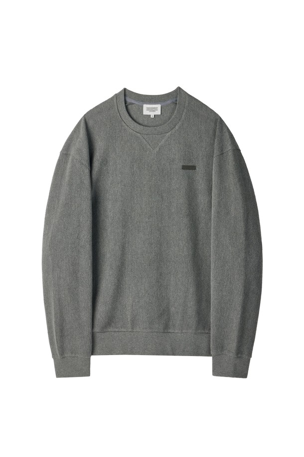 헤링본 조직감으로 고급스러운 무드를 연출하는 HERINBONE SWEATSHIRT - M/GREY (헤링본 스웨트셔츠 - M/그레이)입니다. 면과 폴리우레탄 혼방 소재로 제작되어 편안한 착용감을 선사하며, 레귤러 핏과 라운드넥 디자인으로 심플하면서도 세련된 스타일을 완성합니다. 봄, 여름, 가을, 겨울 사계절 모두 활용 가능하며, 미니멀, 클래식, 캐주얼 스타일을 즐기는 분들께 추천합니다. 특히, 가죽 디테일이 포인트로 더해져 카페룩과 같은 TPO에 잘 어울립니다. M/GREY, BLACK, ORANGE 세 가지 색상으로 만나보세요.
