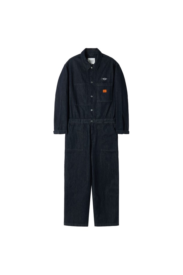 BMW MINI X 브롬톤 데님 점프수트 - 인디고 (P253MJS510)는 캐주얼과 스트리트 스타일을 모두 아우르는 남녀공용 데님 점프수트입니다. 봄, 가을에 적합하며, 인디고 컬러의 무지 디자인으로 어떤 스타일에도 쉽게 매치할 수 있습니다. 데님 소재 특유의 견고함과 편안함을 제공하여 일상에서 활동적인 스타일을 연출하기 좋습니다. 심플하면서도 개성 있는 스타일을 원하는 분들께 추천하는 아이템입니다.
