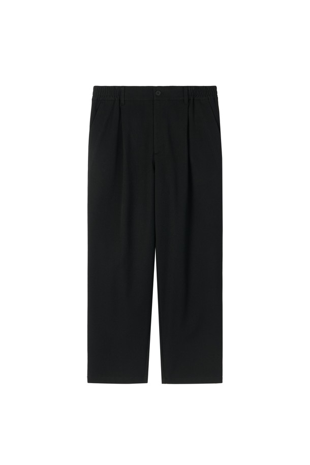 **BRUSHED TROUSERS - BLACK (P254MPT141)**는 남성용 바지로, 가을과 겨울에 착용하기 좋은 긴 기장의 블랙 컬러 바지입니다. 울 소재로 제작되어 부드러운 촉감과 두꺼운 두께감을 자랑하며, 브러쉬드 가공으로 고급스러운 분위기를 더했습니다. 미니멀하고 클래식한 스타일의 스트레이트 핏 레귤러핏으로, 오피스룩, 비즈니스 캐주얼, 모임룩 등 다양한 TPO에 활용할 수 있습니다. 무지 디자인으로 시크하고 세련된 스타일을 연출하기에 좋습니다.
