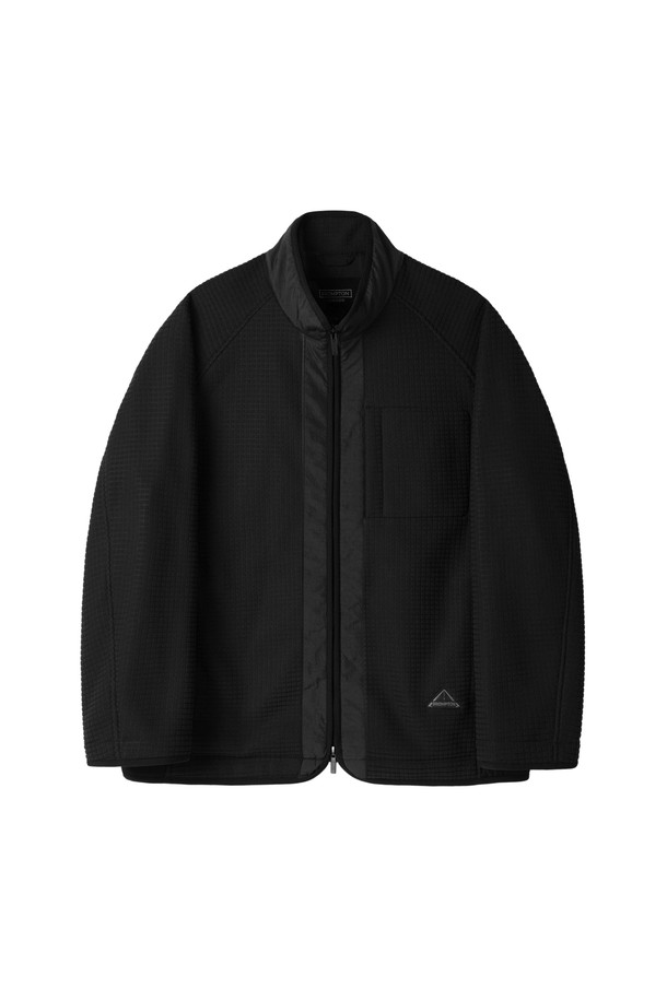 **플리스 집업 - 블랙 (P254MFT136)**

부드러운 플리스 소재로 제작되어 포근한 착용감을 선사하는 플리스 집업입니다. 일상생활에서 편안하게 착용하기 좋은 캐주얼하고 베이직한 스타일의 아우터입니다. 가을, 겨울 시즌에 어울리는 두꺼운 두께감으로 따뜻함을 더하며, 심플한 디자인으로 어떤 룩에도 쉽게 매치할 수 있습니다. 캠핑룩, 산책룩 등 다양한 TPO에 활용할 수 있으며, 레귤러핏으로 편안한 착용감을 제공합니다. 블랙 컬러의 무지 디자인으로 미니멀한 스타일을 연출하기 좋습니다.
