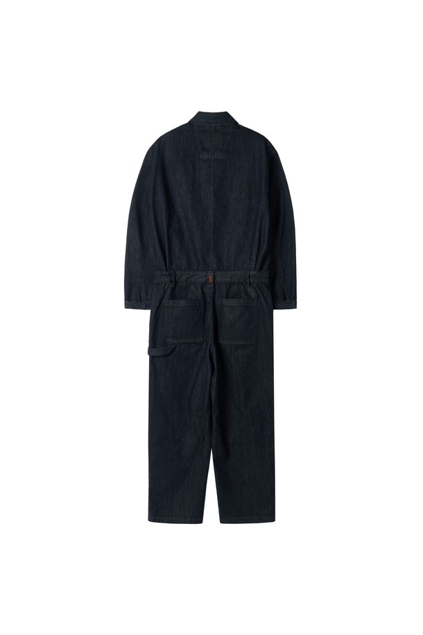 BMW MINI X 브롬톤 데님 점프수트 - 인디고 (P253MJS510)는 캐주얼과 스트리트 스타일을 모두 아우르는 남녀공용 데님 점프수트입니다. 봄, 가을에 적합하며, 인디고 컬러의 무지 디자인으로 어떤 스타일에도 쉽게 매치할 수 있습니다. 데님 소재 특유의 견고함과 편안함을 제공하여 일상에서 활동적인 스타일을 연출하기 좋습니다. 심플하면서도 개성 있는 스타일을 원하는 분들께 추천하는 아이템입니다.
