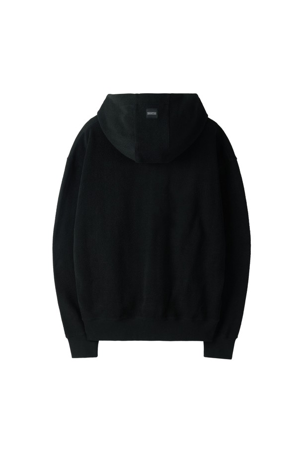 헤링본 후드 - 블랙 (P254UFT480)은 캐주얼, 미니멀, 클래식 스타일을 모두 아우르는 후드 점퍼입니다. 면 소재에 중간 두께감으로 봄, 여름, 가을, 겨울 사계절 내내 활용 가능하며, 오버핏과 루즈핏으로 편안한 착용감을 선사합니다. 헤링본 패턴과 가죽 디테일, 카디건 스타일 후드 디자인이 돋보이며, 단독 착용으로도 충분히 멋스러운 연출이 가능합니다. 동네 마실룩이나 가을 나들이룩에 스타일리시하게 매치하여 입체적인 텍스처를 즐겨보세요. 블랙, MGREY, ORANGE 세 가지 컬러로 출시되었습니다.
