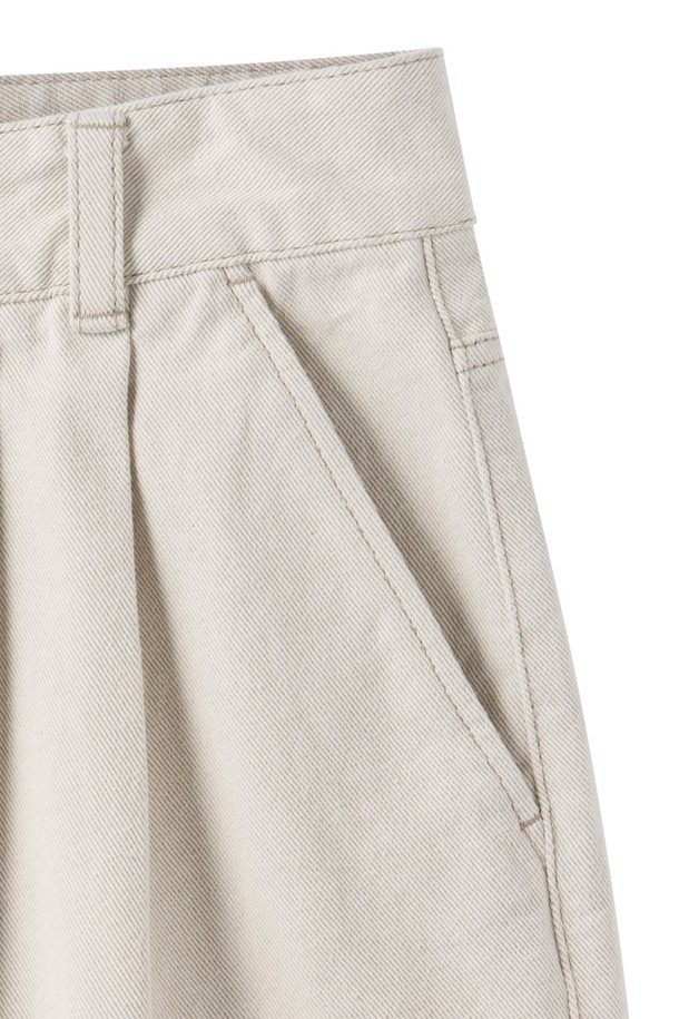 BROMPTON LONDON - 하프팬츠 - 1975 TWO TUCK DENIM SHORTS - IVORY (P252UDP431)