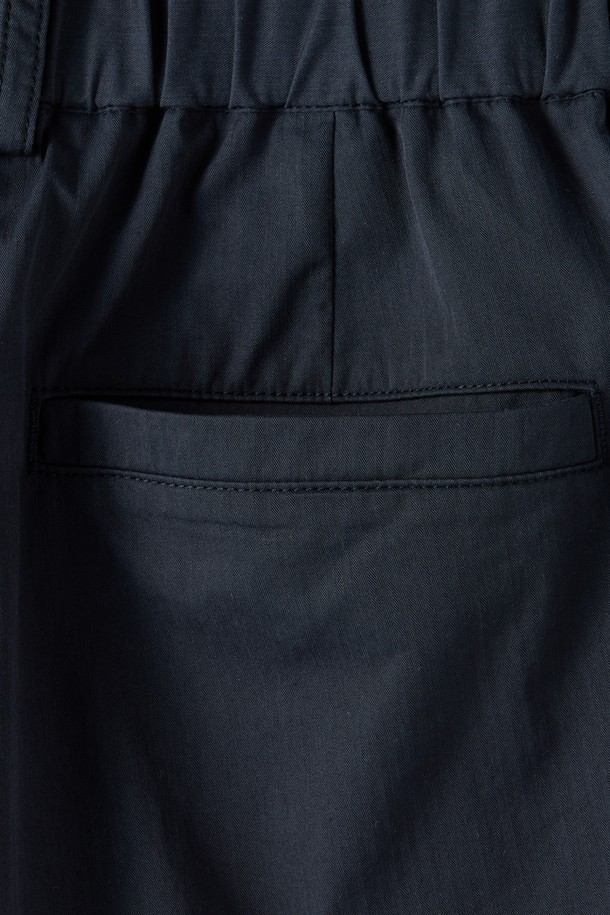 BROMPTON LONDON - 하프팬츠 - BRITISH CAMPER CARGO TROUSERS - NAVY (P252UHP480)