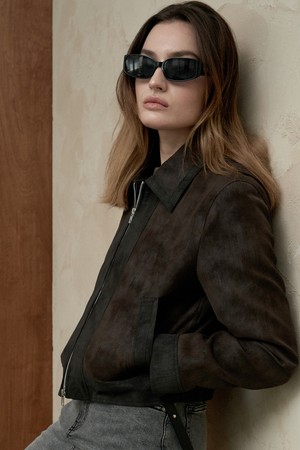 라무드 레더 라인 크롭 자켓 (브라운)