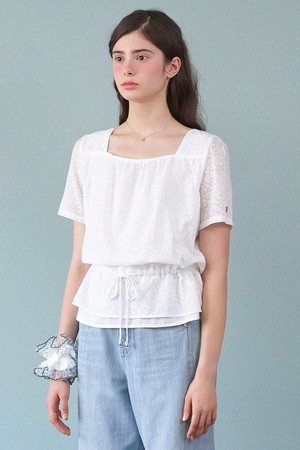 틸리 스퀘어 넥 스트링 블라우스