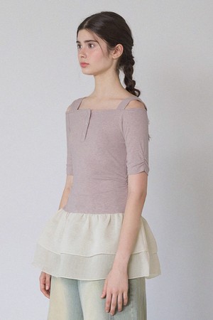 팅커 프릴 오프숄더 티