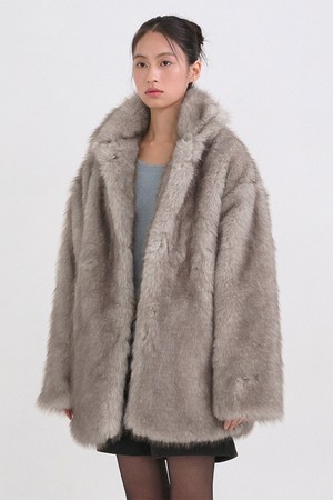 버니스 하이넥 하프 퍼 자켓