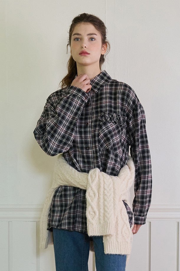 PINKPINEAPPLE - 셔츠 - CHECK FRILL POCKET SHIRT_BLACK