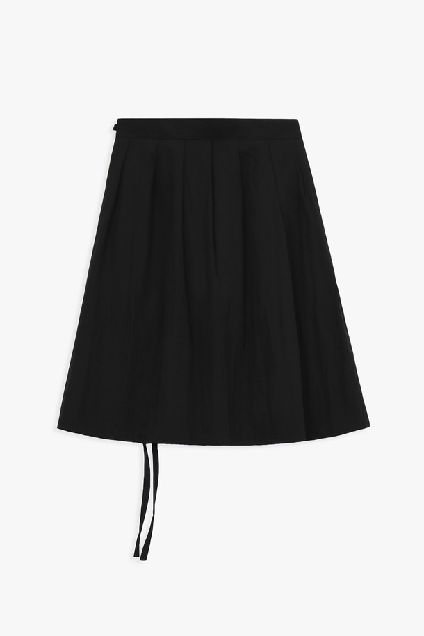 PINKPINEAPPLE - 가디건 - ISABELLE FLARE MIDI SKIRT_BLACK