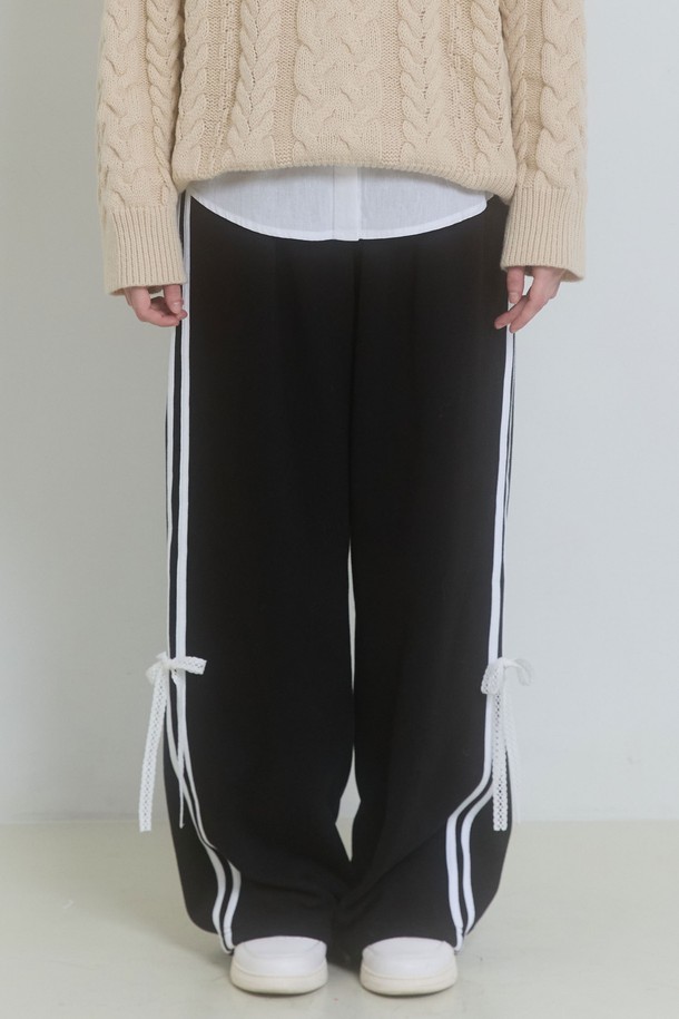 PINKPINEAPPLE - 롱/미디팬츠 - SNOWY STRIDE TRACK PANTS_BLACK