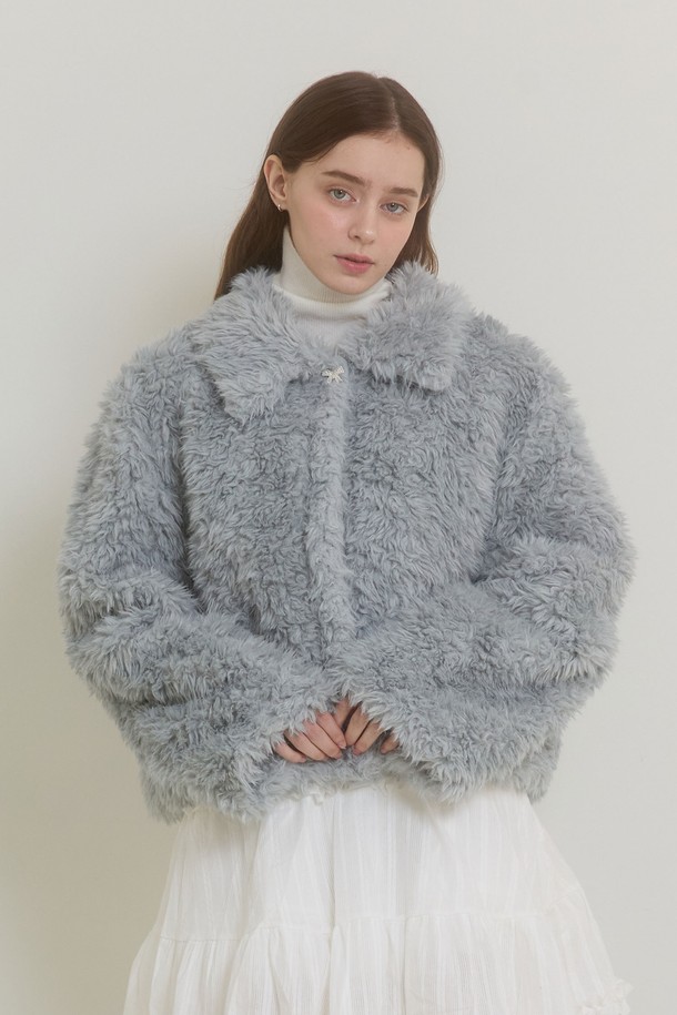 PINKPINEAPPLE - 자켓 - WINTER GLOW FUR JACKET_SKY BLUE