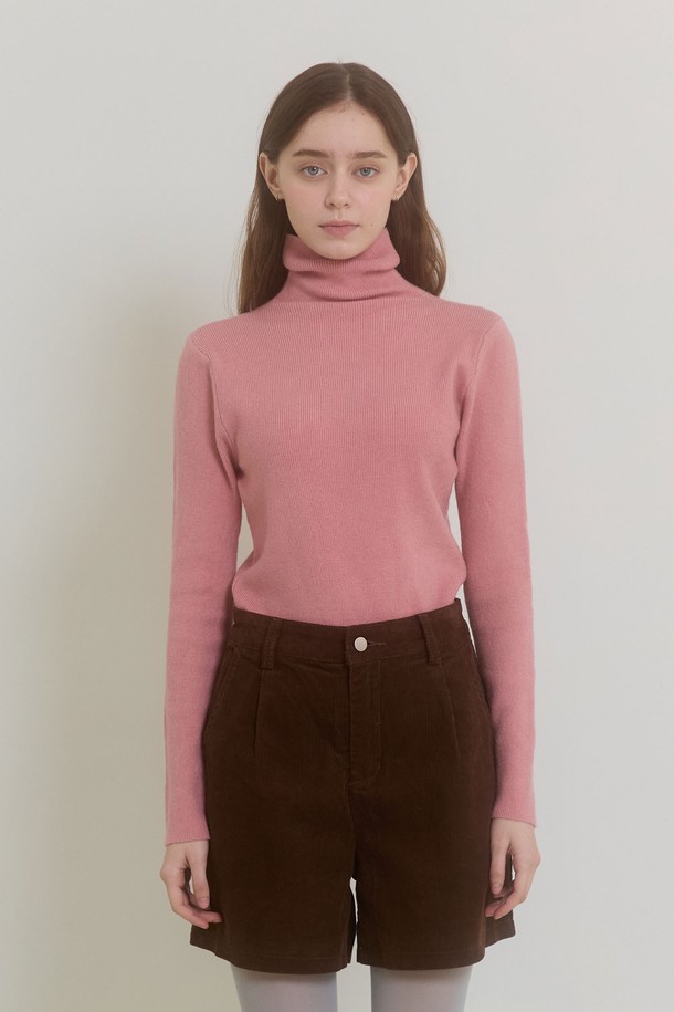 PINKPINEAPPLE - 스웨터 - WINTER COZY TURTLE-NECK TOP_PINK