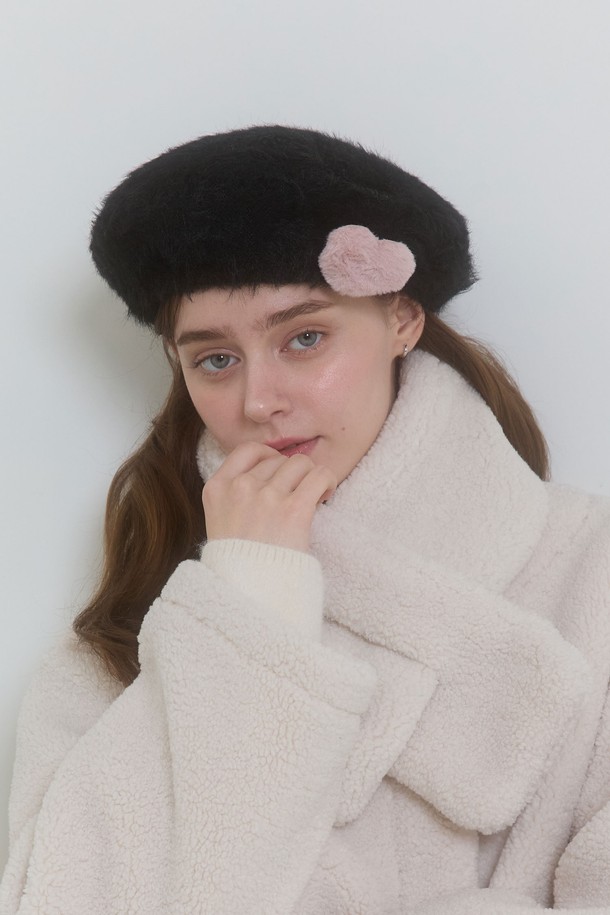 PINKPINEAPPLE - 모자 - SOFT SNOWFLAKE BERET_BLACK