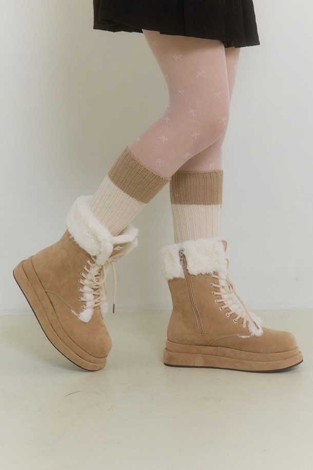 PINKPINEAPPLE - 부츠/워커 - COZY SUEDE LACE UP BOOTS_BEIGE