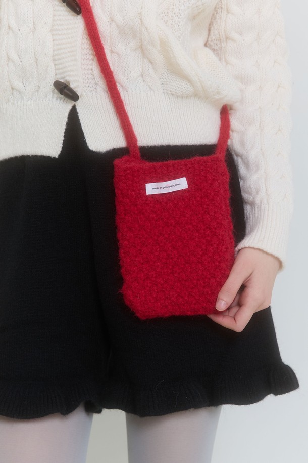 PINKPINEAPPLE - 크로스백 - COZY KNIT CROSS BAG_RED