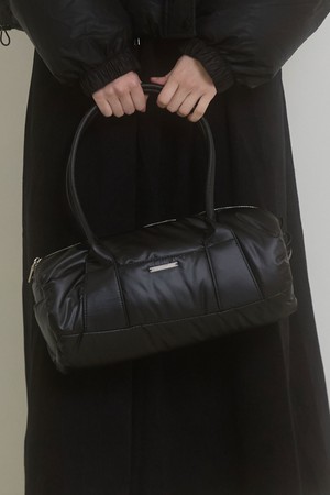 WINTER HUG PADDED BAG_BLACK