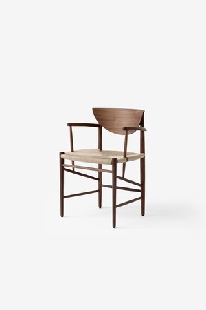 드로운 체어 /Drawn Chair HM4 (Walnut)