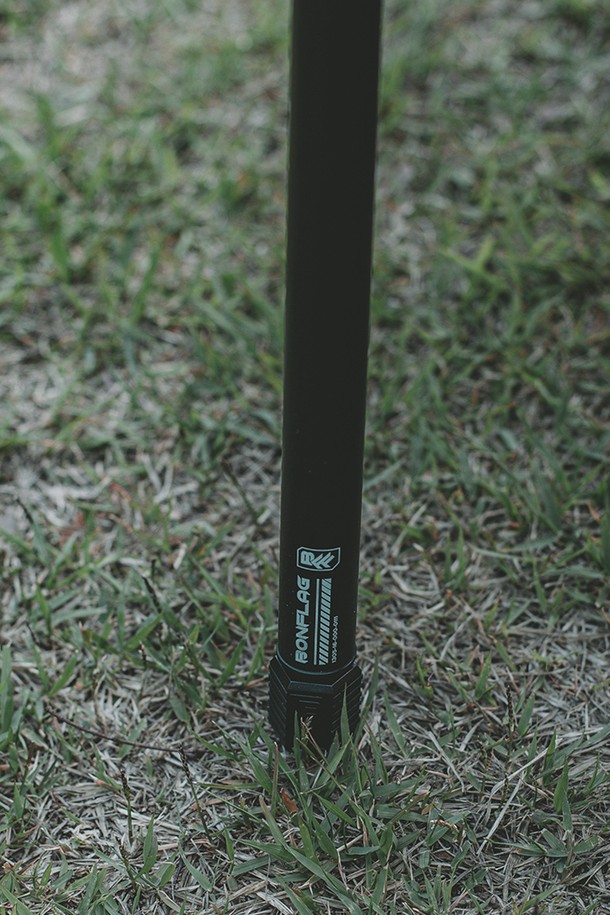 액시스 IGT 테이블 다리 400mm는 캠핑 및 아웃도어 활동에 최적화된 모듈형 테이블 다리입니다. 고강도 스틸 프레임으로 제작되어 최대 80kg의 하중을 견디며, 블랙, 올리브 그린, 탄 세 가지 색상으로 제공됩니다. 모듈식 확장 시스템과 완전 분리형 프레임, 액세서리 호환성을 통해 다목적 활용이 가능하며, 메인 프레임 2개, 확장 커넥터 4개, 고정 나사 8개 등으로 구성되어 간편하게 조립할 수 있습니다.
