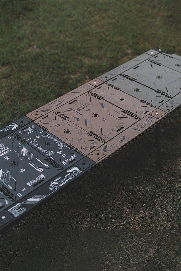 액시스 IGT 원유닛 상판 트레이는 캠핑을 위한 액세서리로, IGT 시스템과 호환됩니다. 브라운 컬러의 에폭시 소재로 제작되었으며, 접이식 기능을 갖춰 휴대와 보관이 용이합니다. 프린트 무늬가 적용되어 있어 심미성을 더합니다. 캠핑 테이블의 상판 트레이로 활용하여 더욱 편리한 캠핑을 즐길 수 있습니다.
