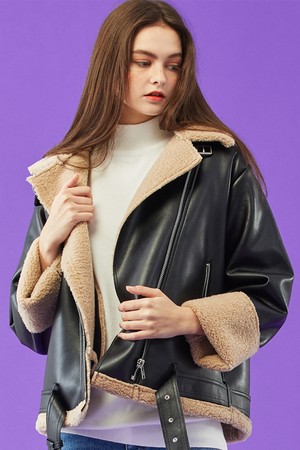 WOMEN 오버핏 무스탕 플리스 자켓 Black_Beige