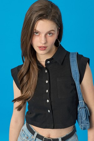 WOMEN 크롭 슬림 피케 카라 탑 나시 반팔 [BLACK] 실버단추 ver.