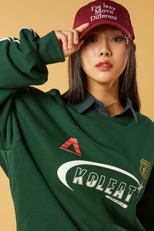 (남녀공용) 오버핏 스포츠 클럽 로고 아트웍 블록코어 풋볼 맨투맨 [그린]