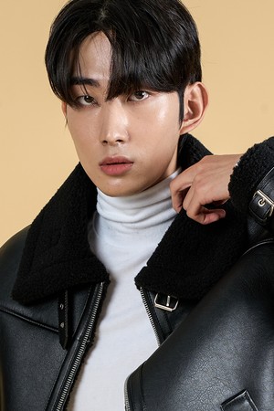 (남녀공용) B3 소매벨트 오버핏 무스탕 자켓 [All_Black]