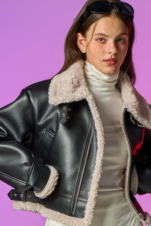 [크롭 ver.] 블러드 셔링 양털 플리스 레더 무스탕 자켓 [Black_Beige]