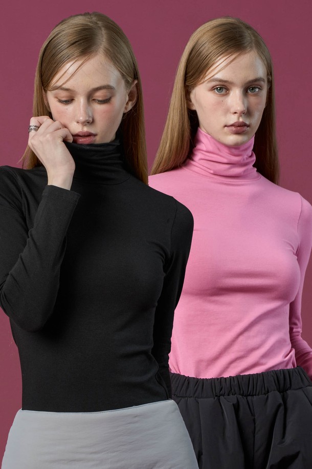 부드러운 모달 소재로 제작되어 피부에 닿는 촉감이 훌륭한 [2pack] 모달 도톰 스킨핏 니트 목폴라 롱슬리브 긴팔 목티 이너입니다. 가을, 겨울 시즌에 따뜻하게 착용하기 좋은 두꺼운 두께감으로, 스킨핏 디자인이 몸에 자연스럽게 밀착되어 슬림한 실루엣을 연출합니다. 베이직한 디자인으로 출근룩, 모임룩 등 다양한 TPO에 활용 가능하며, 클래식, 미니멀, 캐주얼 스타일 모두 소화 가능합니다. 블랙, 핑크 두 가지 컬러로 구성되어 취향에 맞게 선택할 수 있으며, 2팩 구성으로 실용성을 더했습니다.
