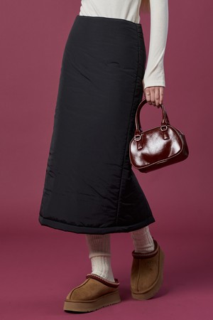 패딩 방한 보온 도톰 누빔 무지 롱스커트 [블랙]