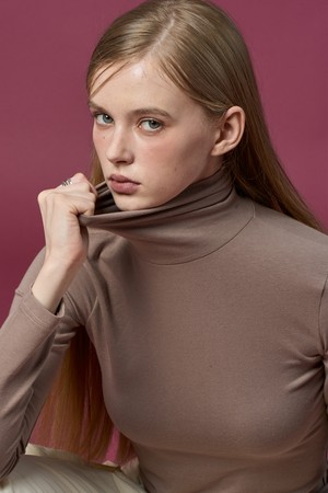 [6colors] 모달 도톰 스킨핏 니트 목폴라 롱슬리브 긴팔 목티 이너