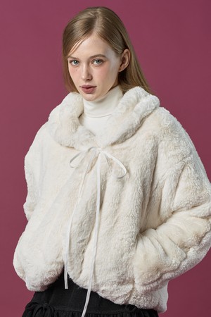 [밍크 ver.] 오버핏 크롭 리본 누빔 무스탕 자켓 [Ivory] 비건 퍼 ver.