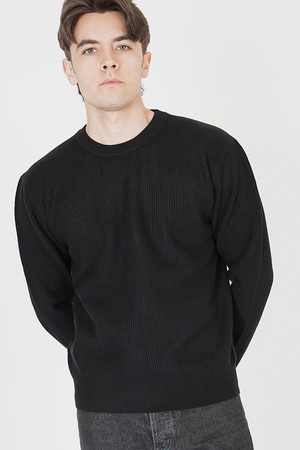 Soft Hazzy Wool Round Knit (Black)