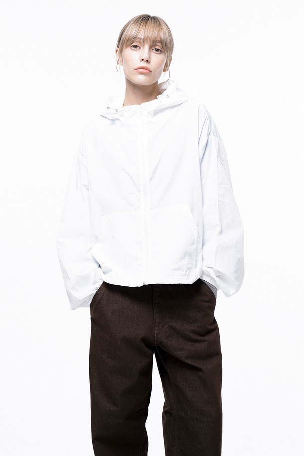 CHANCE'S NOI FOR WOMEN - 블루종/점퍼 - Crop Hooded Windbreaker Jumper - White /W243OT01WH