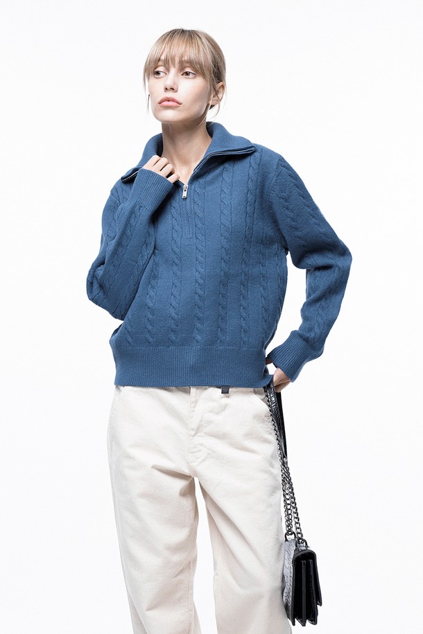 CHANCE'S NOI FOR WOMEN - 스웨터 - Soft Cable Half Zip-up Knit - Blue /W243TP01BL