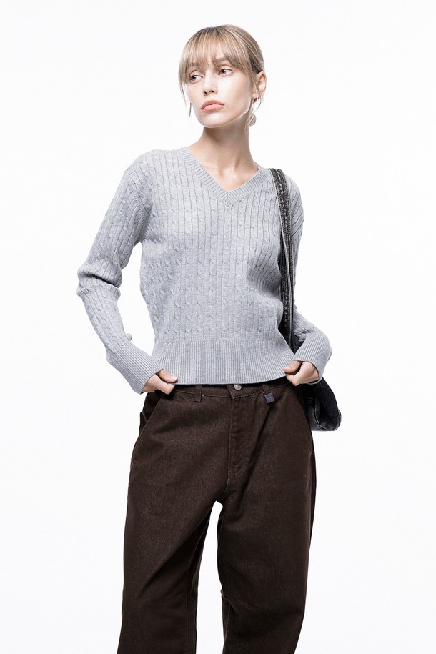 CHANCE'S NOI FOR WOMEN - 스웨터 - Soft Cable V-neck Knit - Melange /W243TP02ML