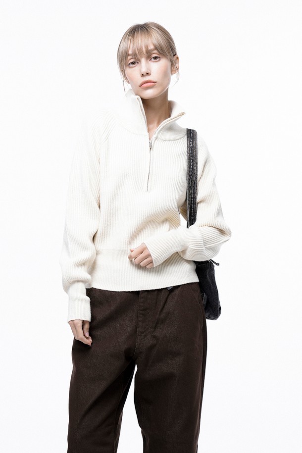 CHANCE'S NOI FOR WOMEN - 스웨터 - Soft Hazzy Half Zip-up Knit - Ivory /W243TP05IV